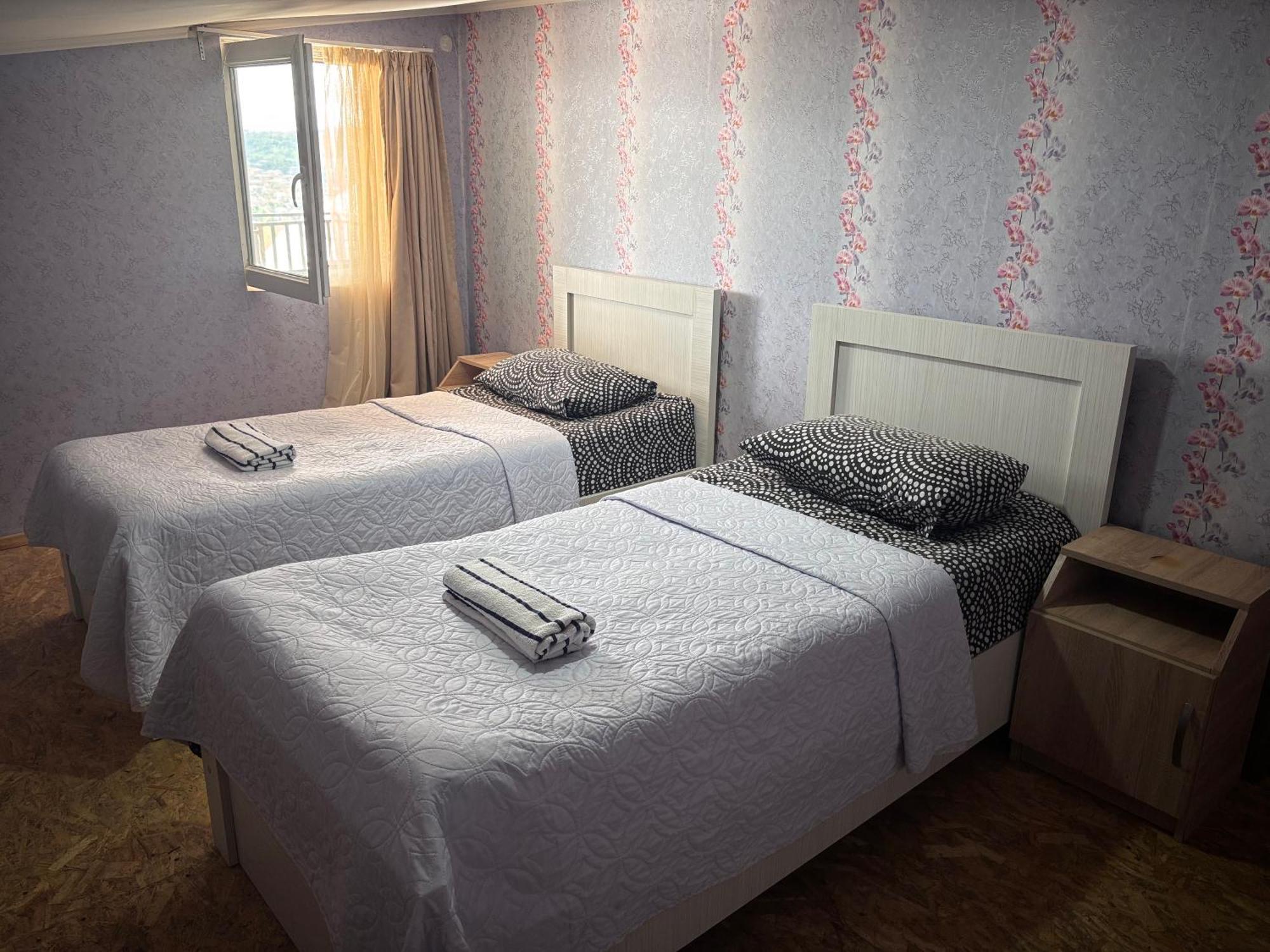 Guest House Katerina Kutaisi Eksteriør billede